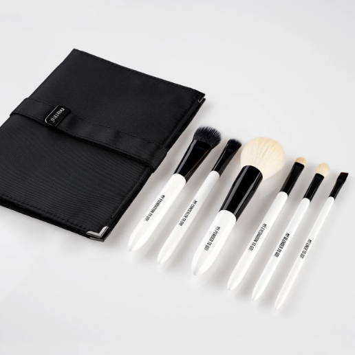 To Go Brush Set